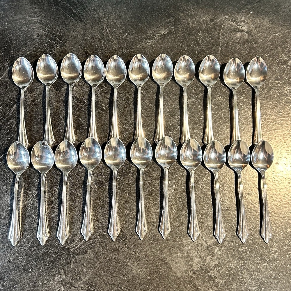 Vtg Reed & Barton Sarajevo Flatware 86 Pc, 8 Person Service, Hostess & Extras - Picture 10 of 16